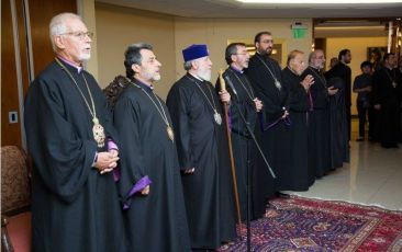 Catholicos of All Armenians Meets Pupils of Saturday Schools and Youth of Western Diocese of the Armenian Church of North America