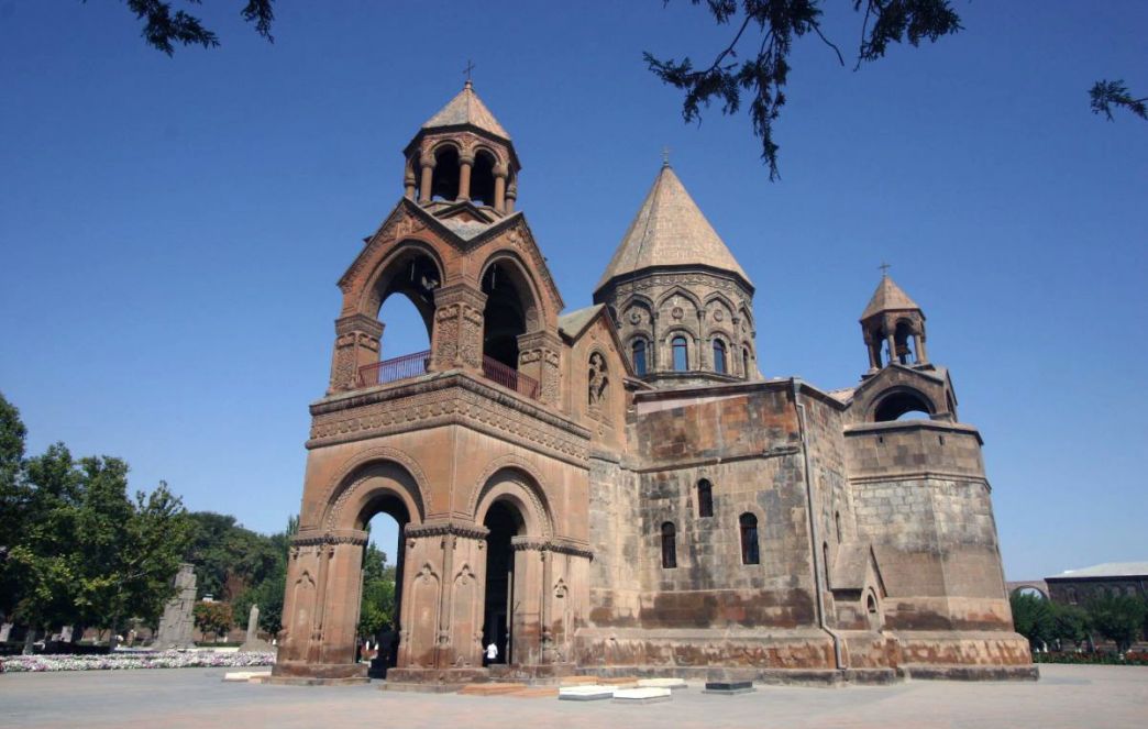 Catholicos of All Armenians Received AGBU President Mr. Berge Setrakian