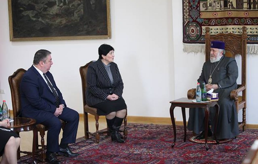 Armenian Pontiff Receives Ambassador of Georgia