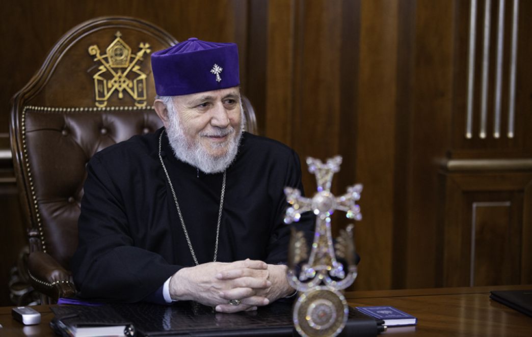 Catholicos of All Armenians Received Commissioner for Diaspora Affairs