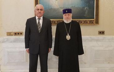 His Holiness Karekin II Received the Charge d'Affaires of the Republic of Iraq to the Republic of Armenia