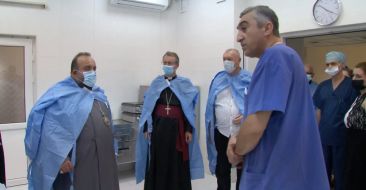 Director and Staff of the Barnabas Foundation Visited the Izmirlyan Hospital