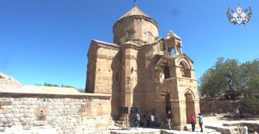 Divine Liturgy was Celebrated in the Holy Cross Church of Akhtamar