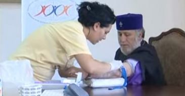 HH Karekin II Participates in Armenian Bone Marrow Registry Drive