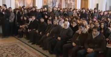 His Holiness received 500 members of Pan-Armenian ACYO