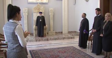 The Armenian Pontiff met the "Eurnekian" Public School Students