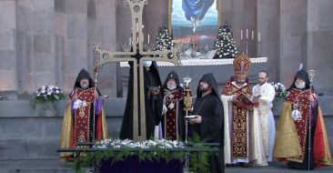 The Cross of the Dome of the Mother Cathedral was Consecrated and Installed