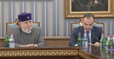 High Commissioner for Diaspora Affairs Attends the Supreme Spiritual Council Meeting