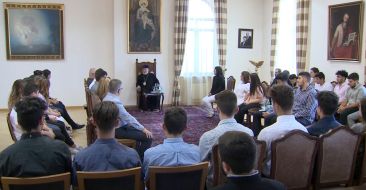 Ferrahian High School Students Visit Mother See of Holy Etchmiadzin