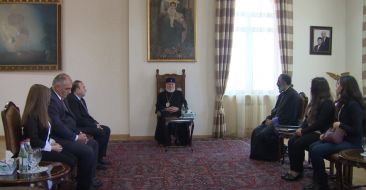 Catholicos of All Armenians Received Pontifical Scholarship Recipients