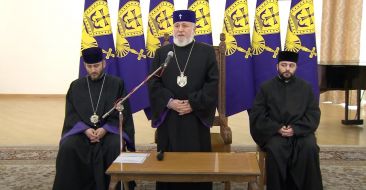 Catholicos of All Armenians Meets with Staff of the Mother See