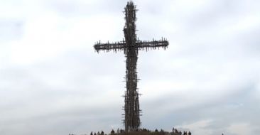 Installation of a new Cross in Aparan