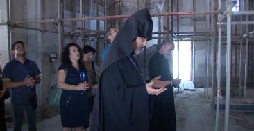 Journalists' tour in the Mother See and a briefing with the Grand Sacristan