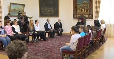 Catholicos of All Armenians Received Syrian-Armenian Children's Choir