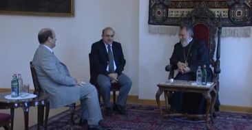 Armenian Pontiff Receives Ambassador of Lebanon