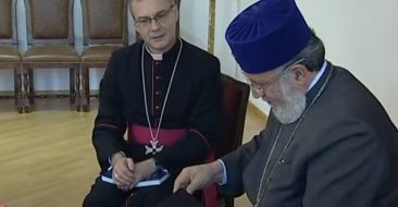 His Holiness Karekin II Received the Apostolic Nuncio of the Southern Caucasus