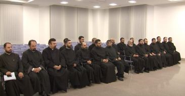 Catholicos of All Armenians Met Clergymen of the Accelerated Priest Course