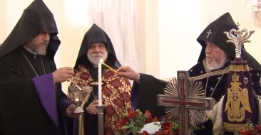 Blessing of Home Service Following the Candlelight Divine Liturgy of the Feast of Resurrection