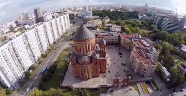 The tenth anniversary of the consecration of the Holy Transfiguration Armenian Church in Moscow was celebrated on the Feast of Holy Church in Dedication of Holy Cross