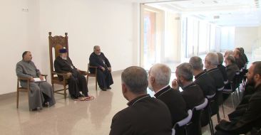 The Catholicos of All Armenians Met with the Clergymen of the Priest Accelerated Course