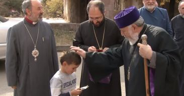 The Catholicos of All Armenians visited the displaced Artsakh families in Tsaghkadzor