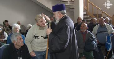 The Catholicos of All Armenians received the residents of Yerevan boarding house No. 1