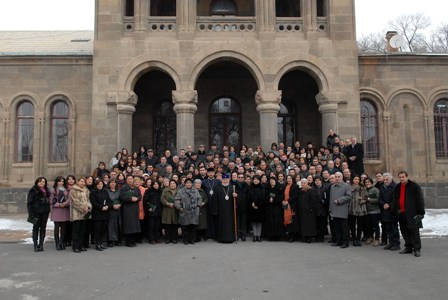 Ամենայն Հայոց Կաթողիկոսն ընդունեց Մայր Աթոռի պաշտոնեությանը