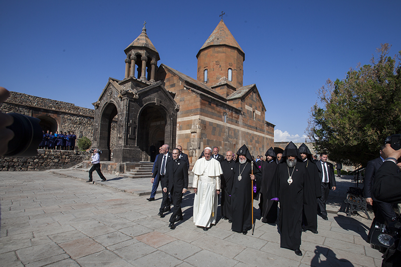 Հռոմի Սրբազան Քահանայապետն  այցելեց Խոր Վիրապի վանք` ավարտելով այցը Հայաստան